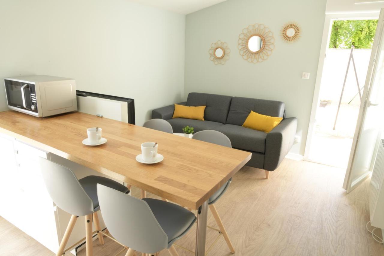 T2 - 28M2 Avec Cour Et Stationnement, Wifi Et Linge Fournis Appartement Angoulême Buitenkant foto