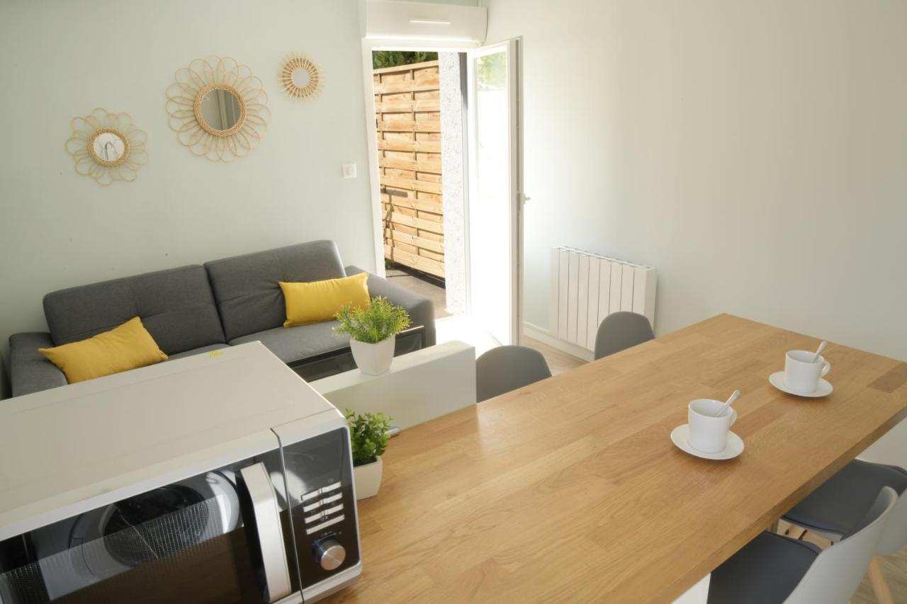 T2 - 28M2 Avec Cour Et Stationnement, Wifi Et Linge Fournis Appartement Angoulême Buitenkant foto